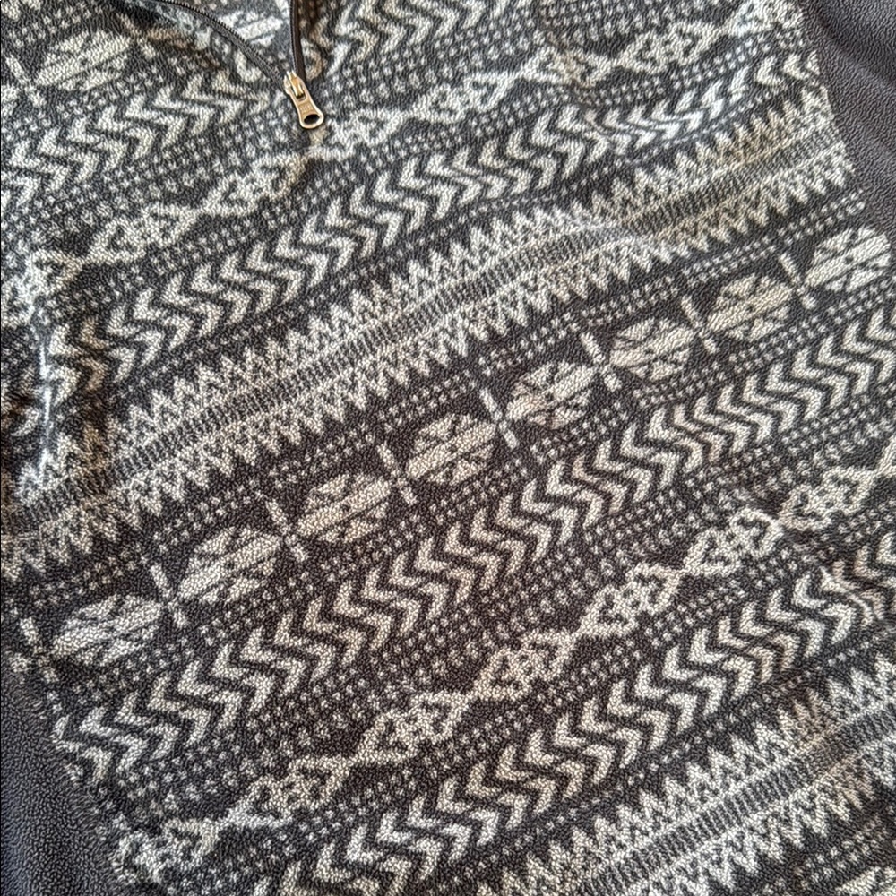 Patterned Quarter-Zip Pullover - Picture 5 of 7